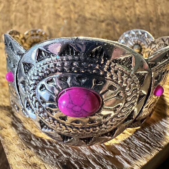 Vintage Bohemian Southwest Cowgirl Cuff Bracelet with Pink Gemstone, Gift-Ready - Picture 5 of 8